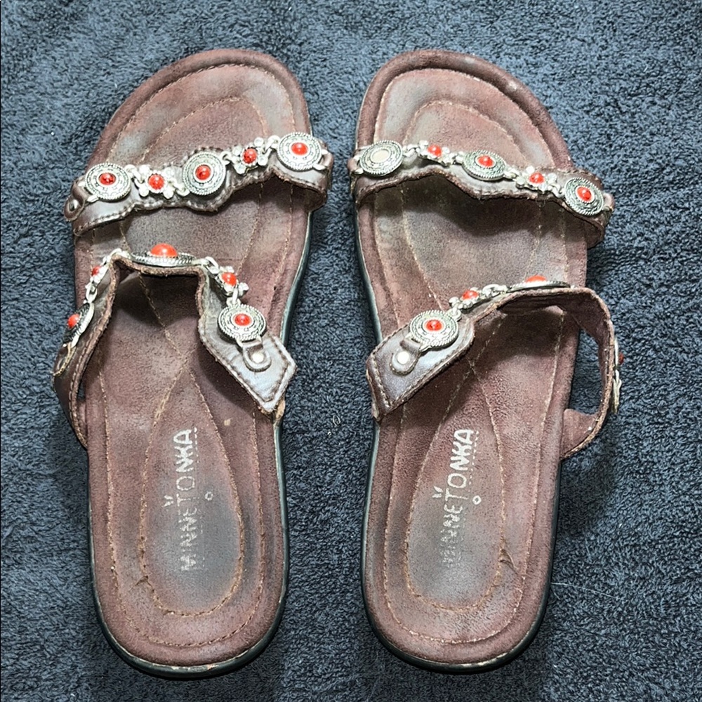 Minnetonka Brown antiqued silver and red stones sandals. - Picture 4 of 7
